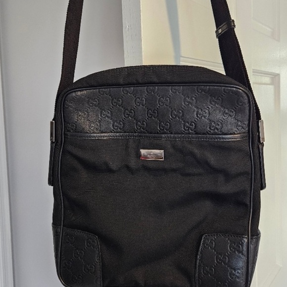 Authentic EUC GUCCI Guccissima Nylon GG Web Black Messenger - Picture 3 of 13